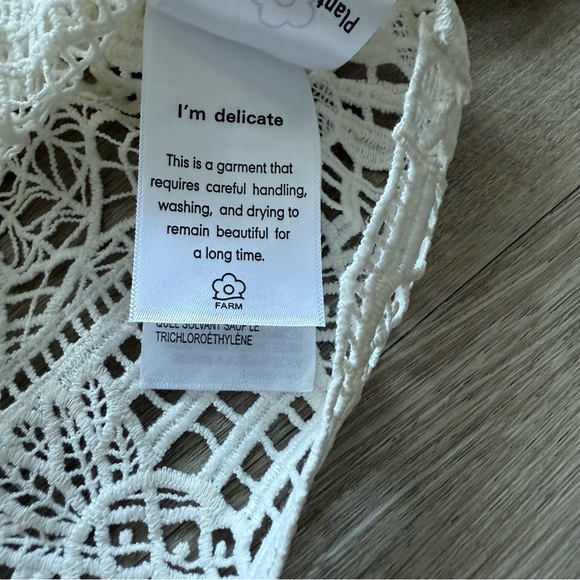 FARM Rio Lace Top - Size S - Picture 7 of 10